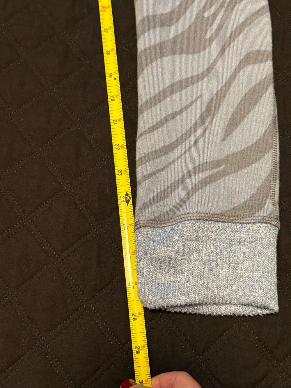 Live Love Lounge Blue Zebra Lounge/Pajama Set size small